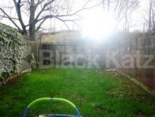 			3 Bedroom, 1 bath, 1 reception Flat			 Primrose Close, FINCHLEY CENTRAL